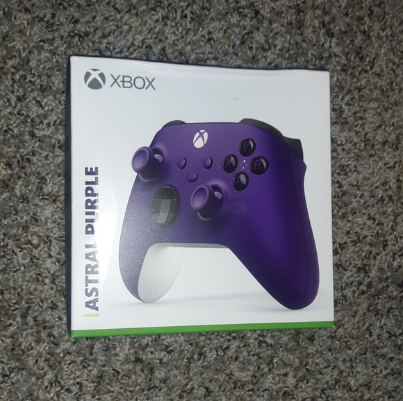 Xbox Core Wireless Controller Bundle - Astral Purple/Deep Pink - Picture 4 of 4